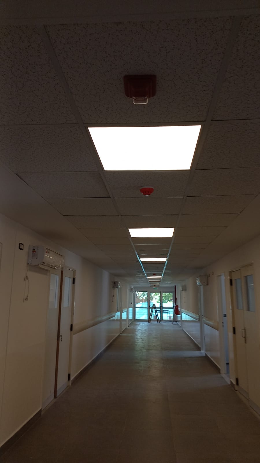 Sistema de detección y alarma contra incendio